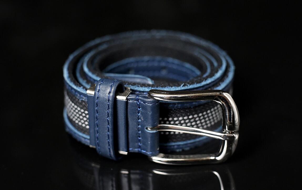 Elastic belt