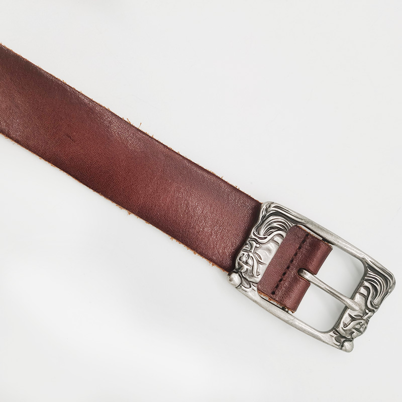 men and women use leather waist belts