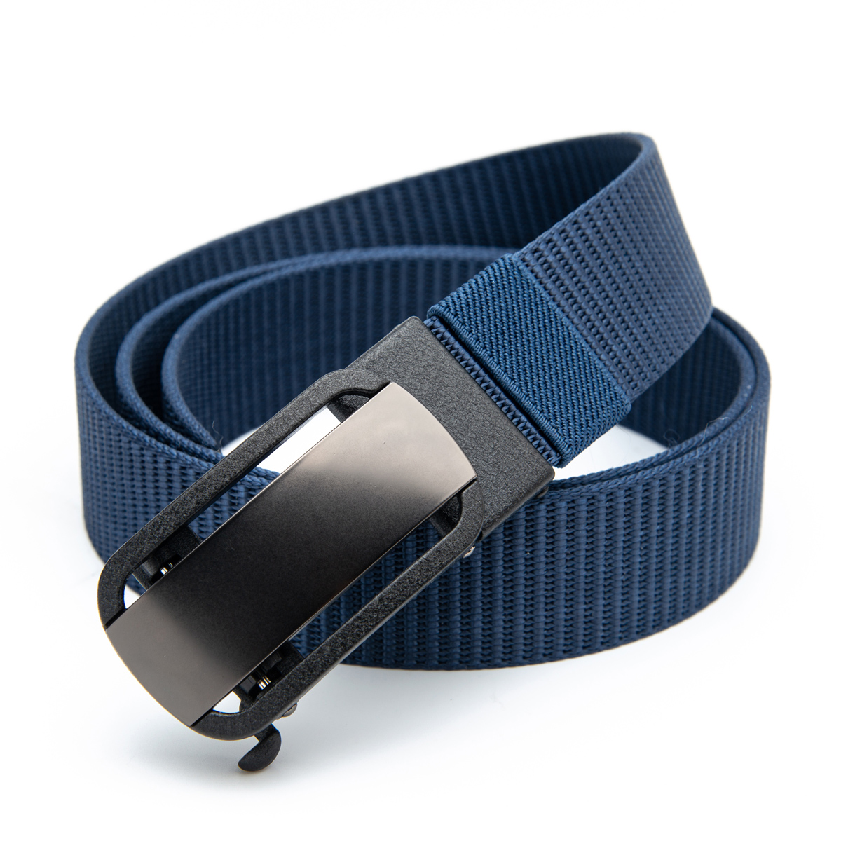 adjustable webbing belt with automatic buckle